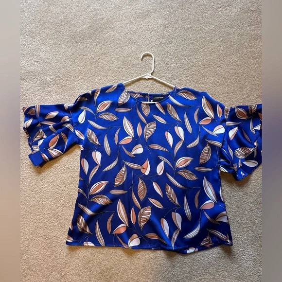 Liz Claiborne Navy Leaf Print Blouse - Picture 2 of 10